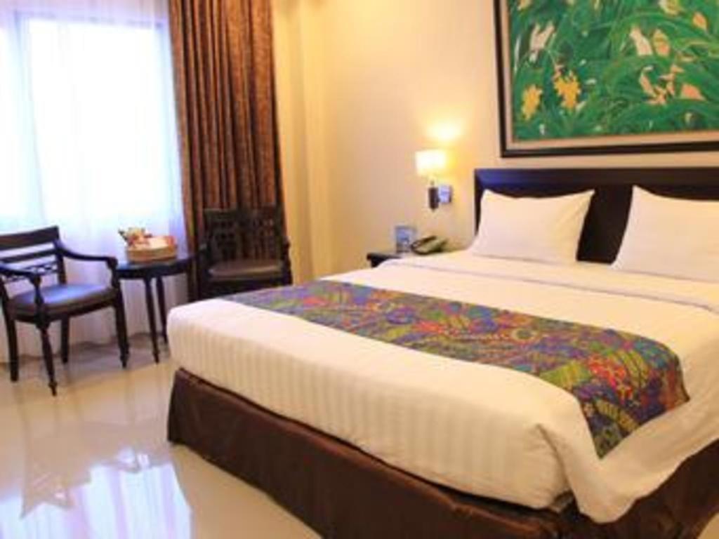 Narita Classic Hotel Surabaya Kültér fotó